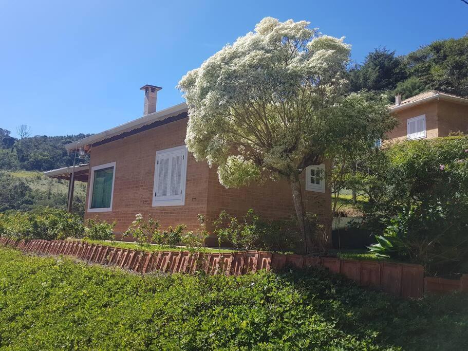 Recanto Dos Beija Flores, Chale Lantana B Monte Alegre do Sul Exterior photo
